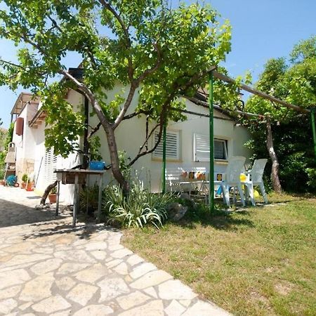 Sunny Grandma'S Garden Apartment Baška Exteriör bild